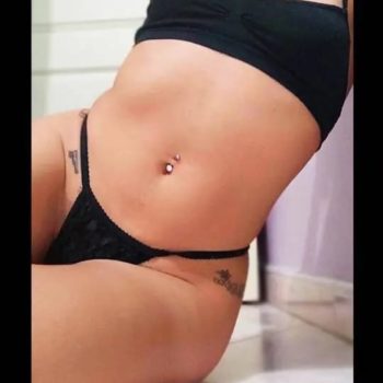 Djamina - L'Abergement - Vaud | Strip Tease