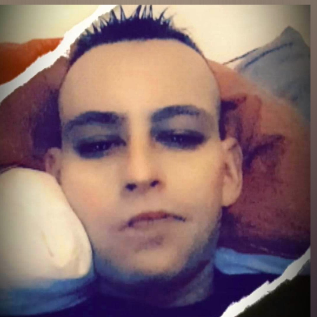 Ihab - Oberösch - Berne | Strip Tease