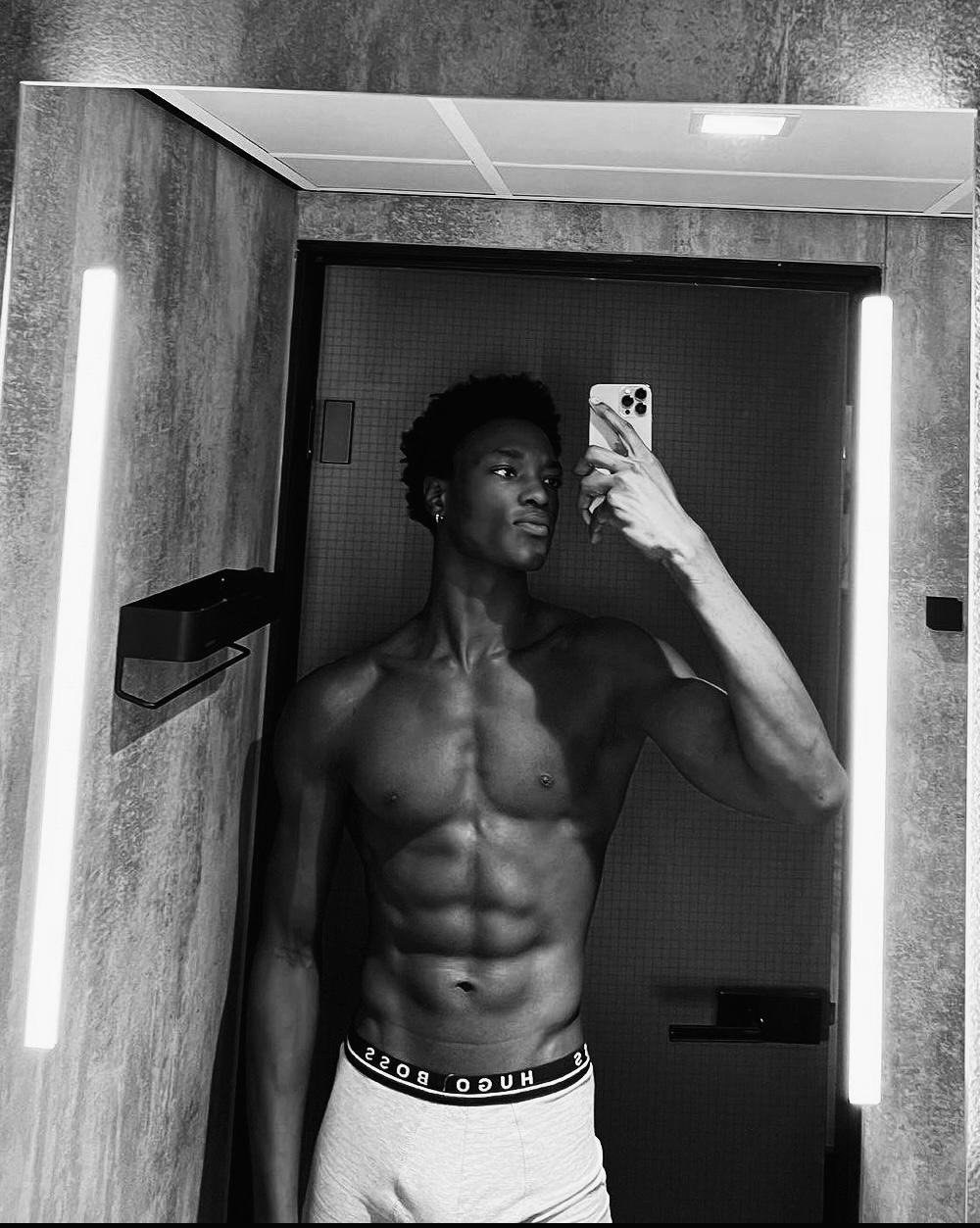 Hilal - Brütten - Zurich | Strip Tease