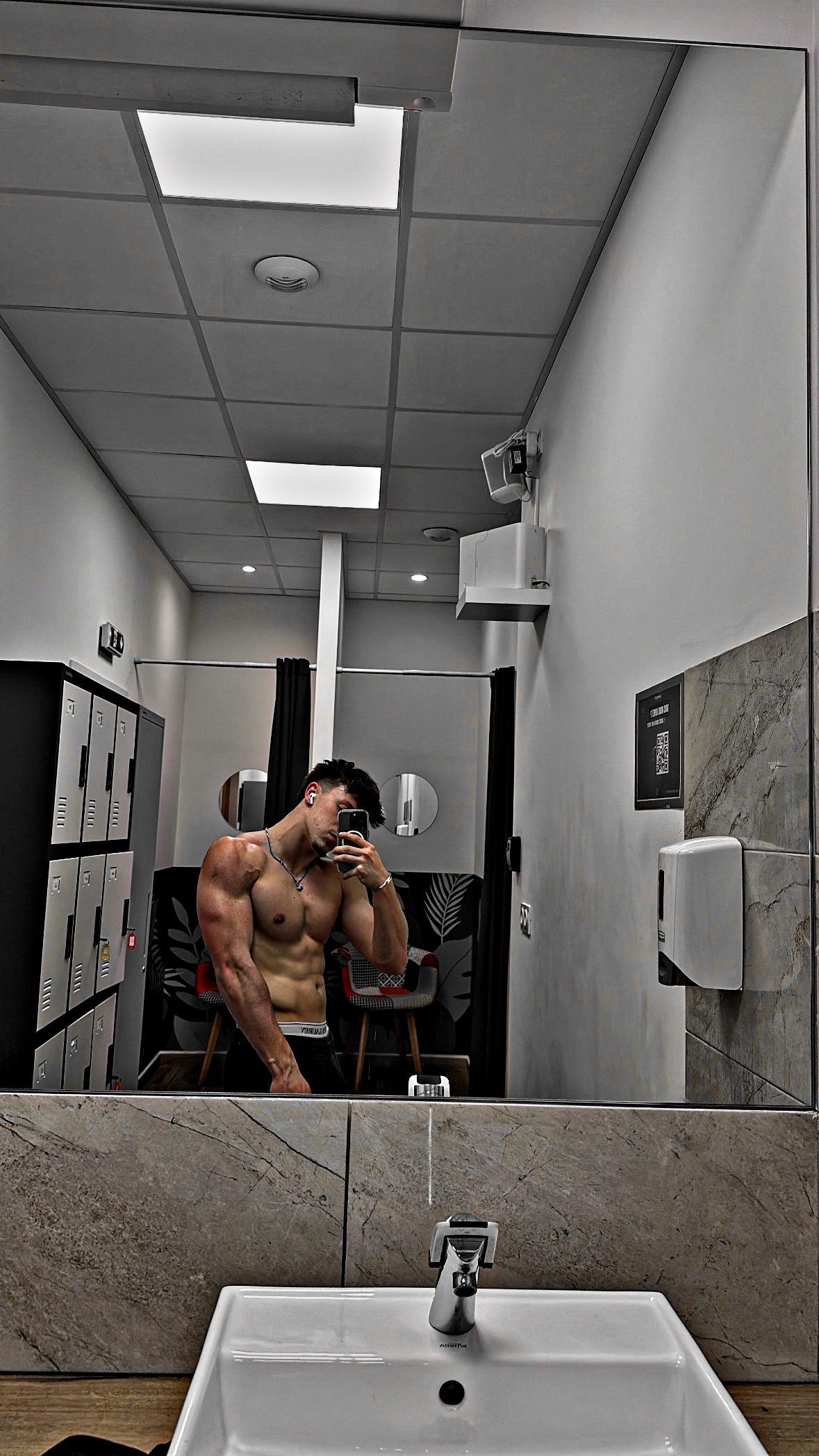 Audran - Grens - Vaud | Strip Tease