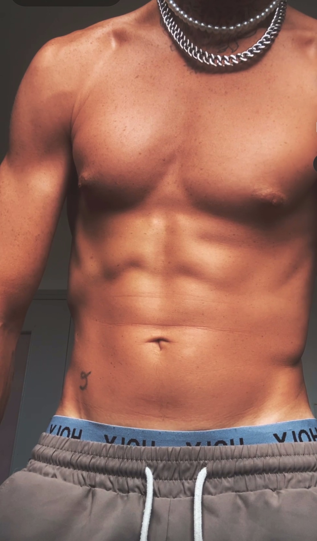 Nonna - Ufhusen - Lucerne | Strip Tease