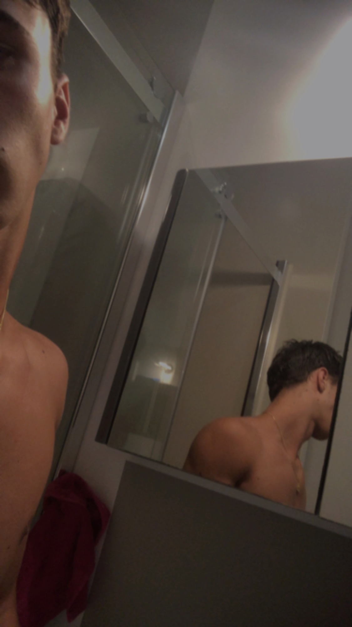 Soheyb - Versoix - Vaud | Strip Tease