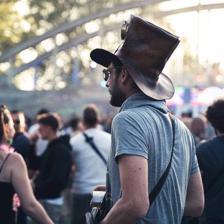 Alrik - Mosen - Lucerne | Strip Tease