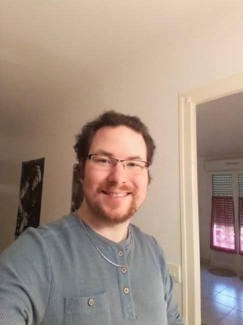 Yaakov - Rossenges - Vaud | Strip Tease