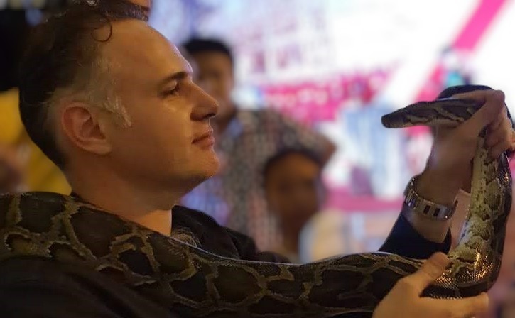 Kada - Trogne (St-Martin) - Valais | Strip Tease