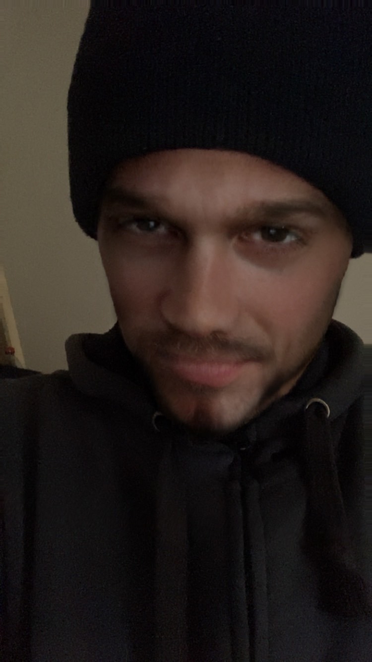 Muslim - Chêne-Pâquier - Vaud | Strip Tease