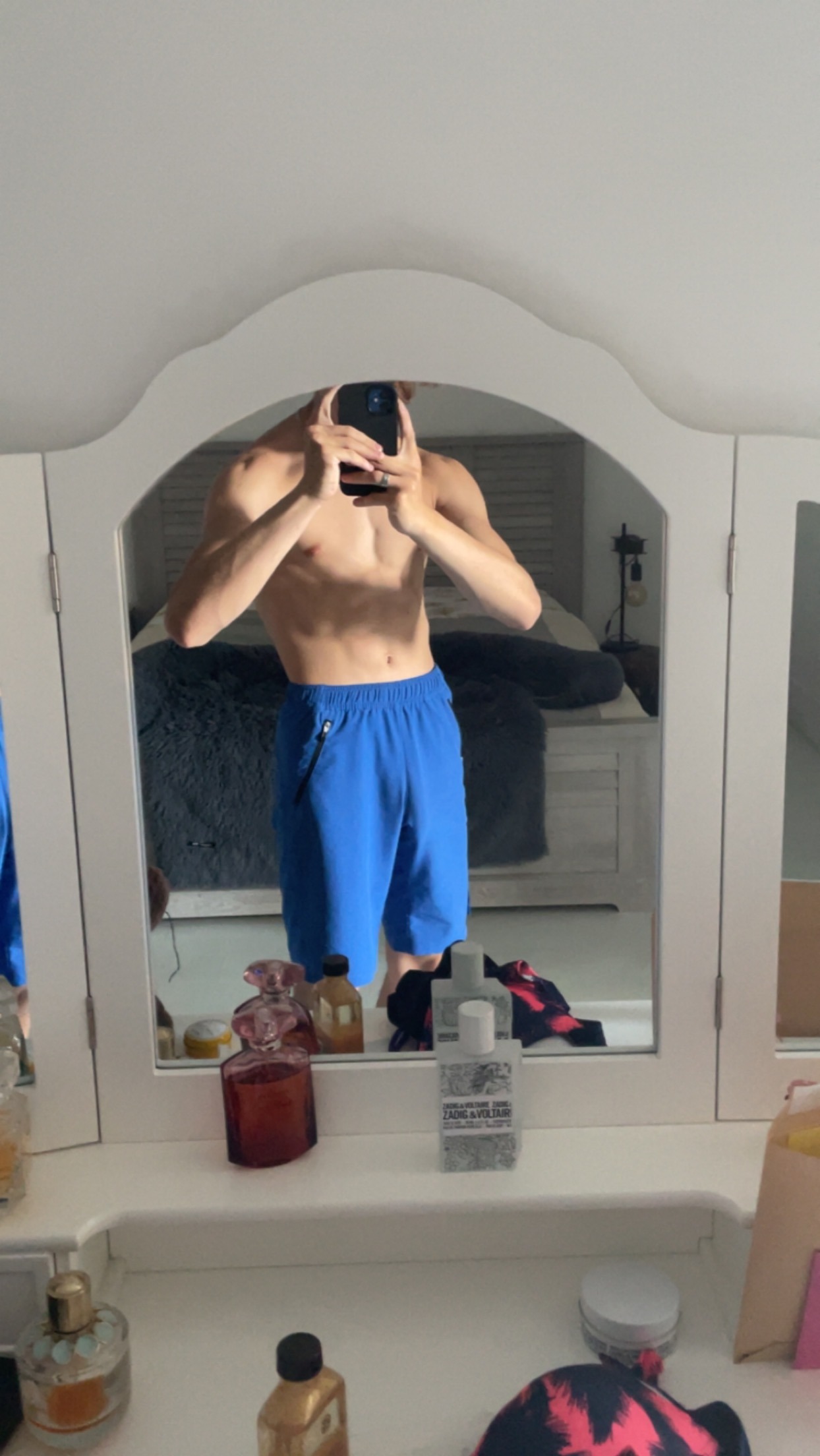 Nakim - Aran - Vaud | Strip Tease