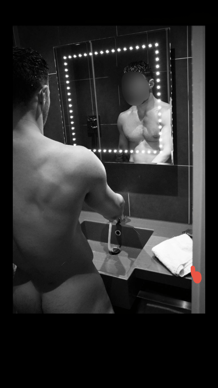 Manoha - Arni BE - Berne | Strip Tease