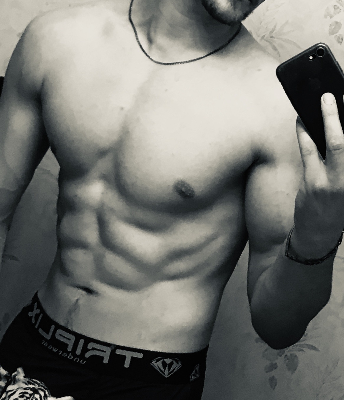 Kouadio - Chiasso - Tessin | Strip Tease