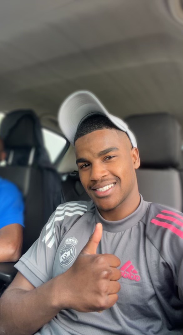 Stelian - Rossinière - Vaud | Strip Tease