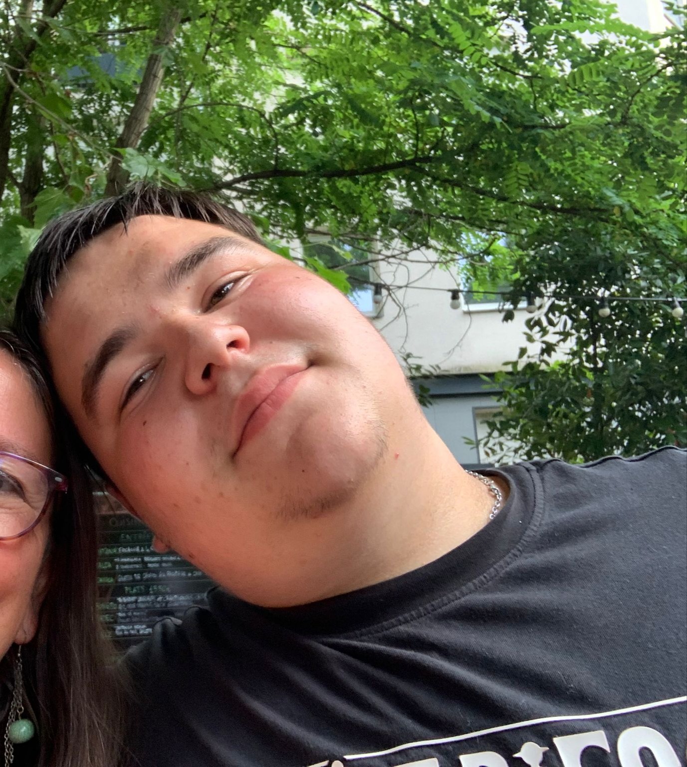 Abdrahmane - Gossens - Vaud | Strip Tease