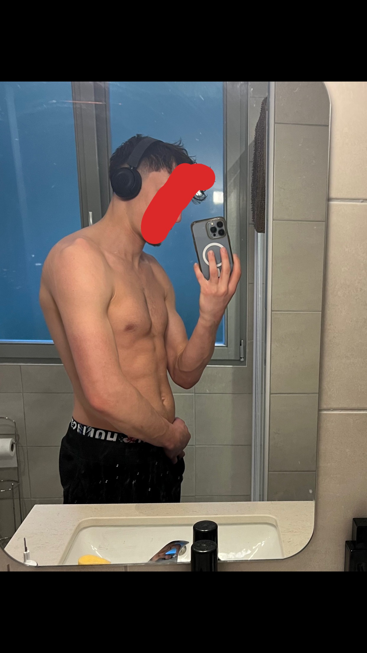 Yacob - Gysenstein - Berne | Strip Tease