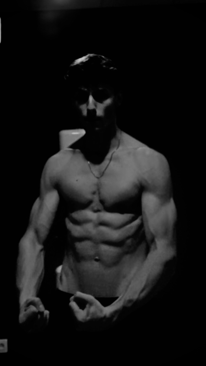 Nilton - Saclentse - Valais | Strip Tease