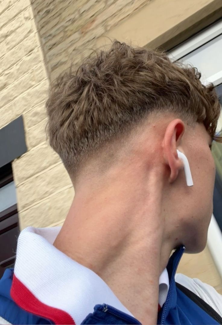 Youssof - Morbio Inferiore - Tessin | Strip Tease