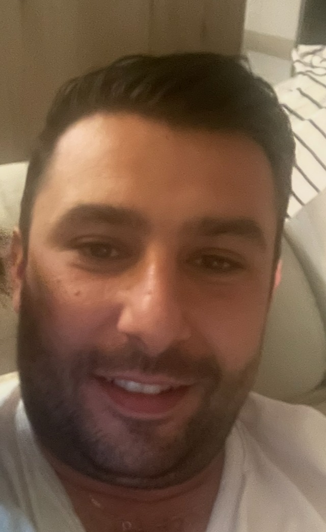 Guillermo - Mur (Vully) VD - Vaud | Strip Tease