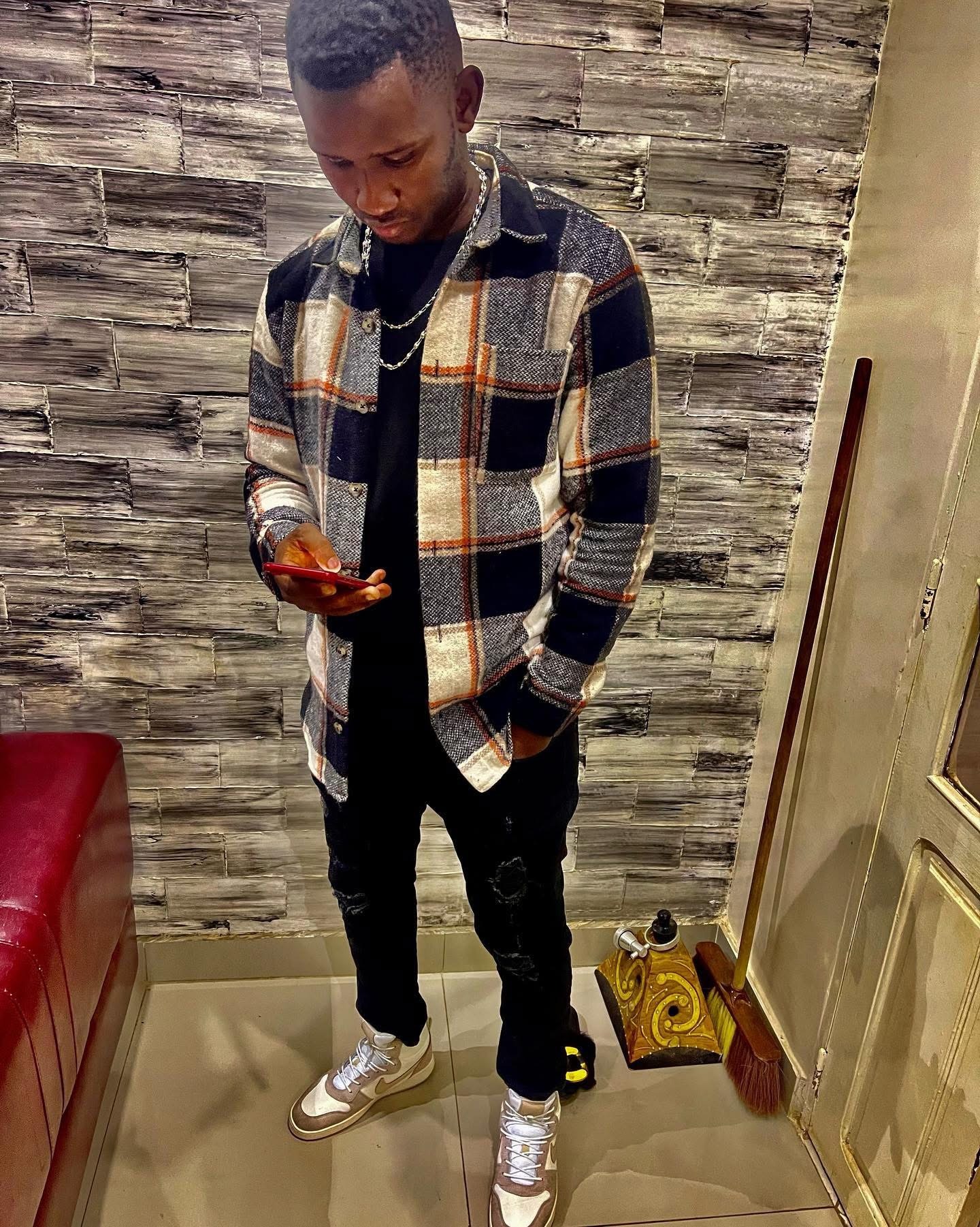 Matty - Châtelat - Berne | Strip Tease