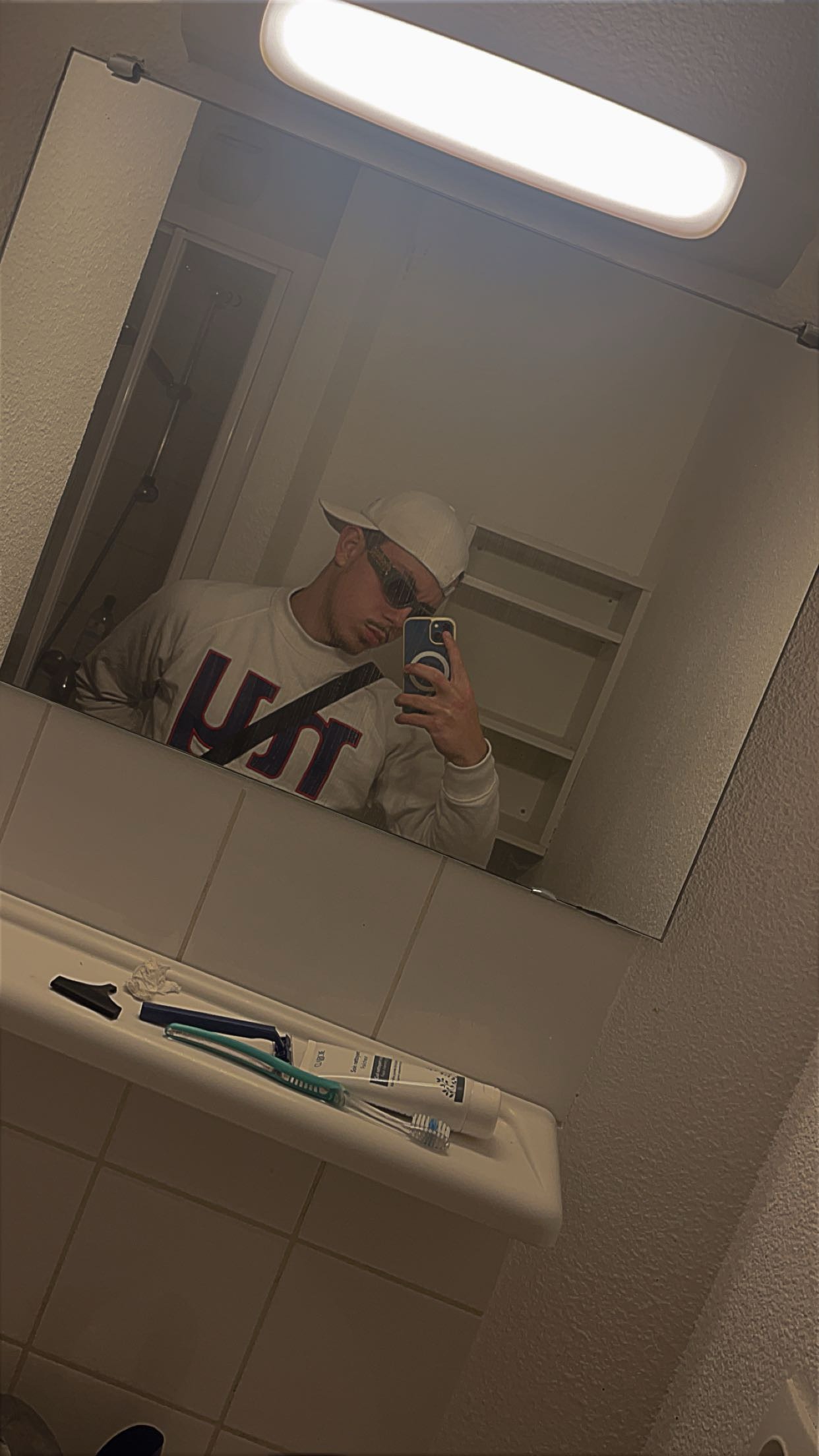 Farouq - Schönenbuch - Bâle-Campagne | Strip Tease