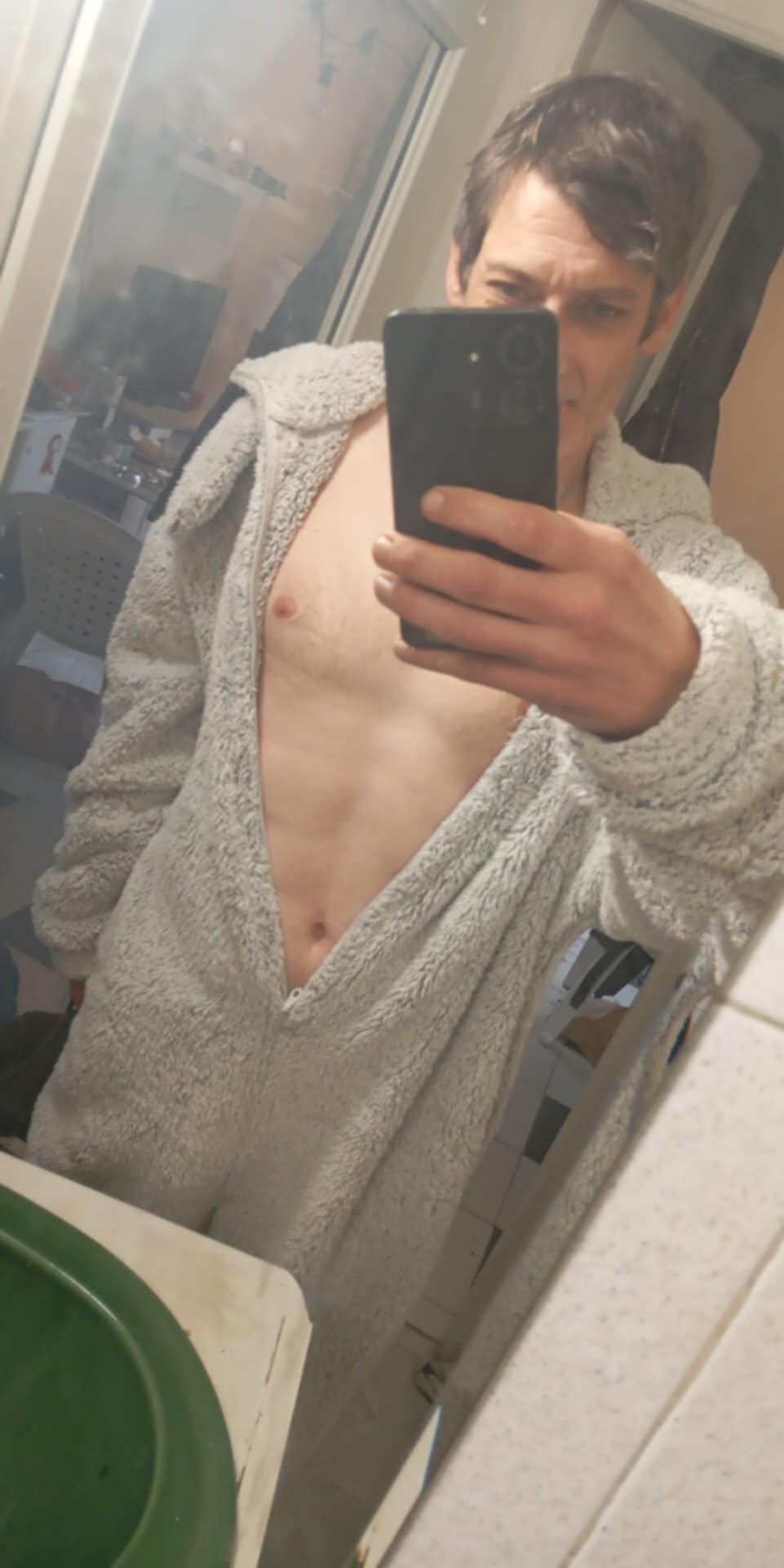 Lirone - Chardonne - Vaud | Strip Tease