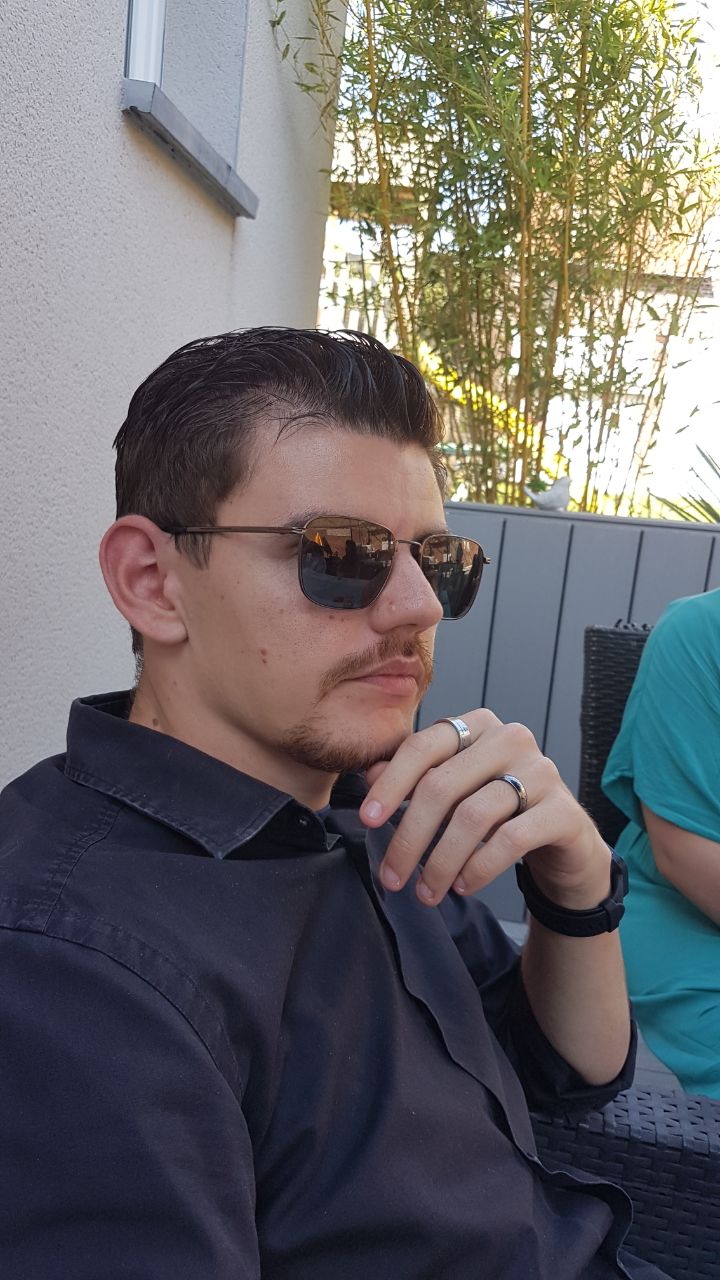 Rodolphe - Cronay - Vaud | Strip Tease