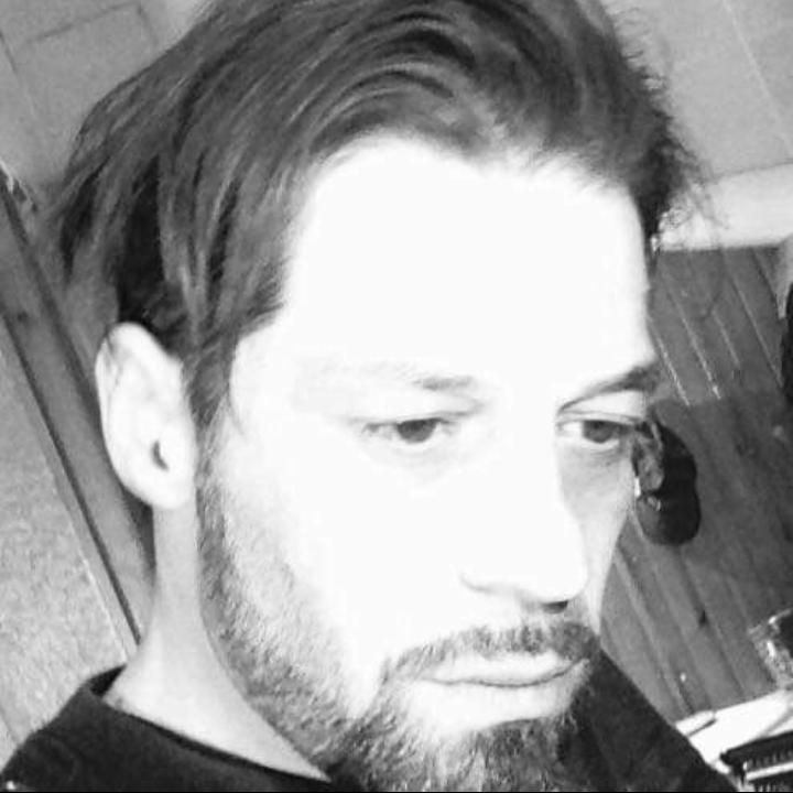 Yonny - Eich - Lucerne | Strip Tease