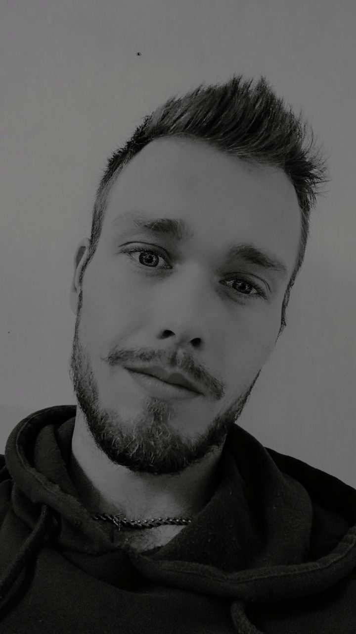 Yugo - Bowil - Berne | Strip Tease