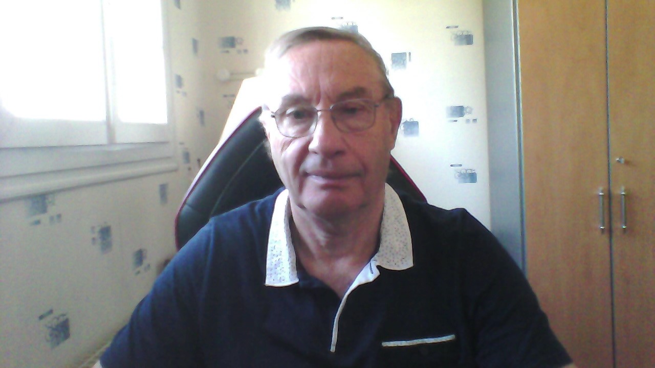 Basekou - Le Château-de-Ste-Croix - Vaud | Strip Tease