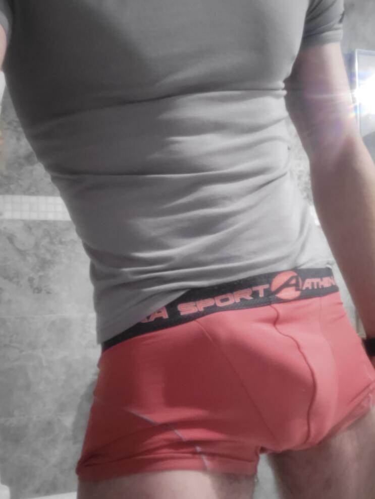 Souhaib - Guggisberg - Berne | Strip Tease