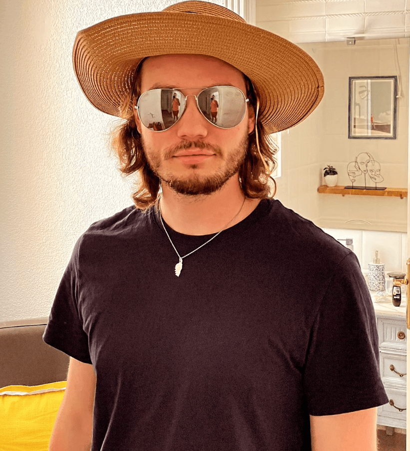 Cheickne - Trachselwald - Berne | Strip Tease