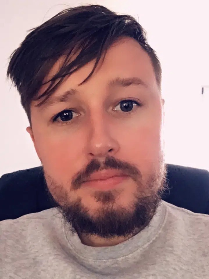 Kyo - Crassier - Vaud | Strip Tease