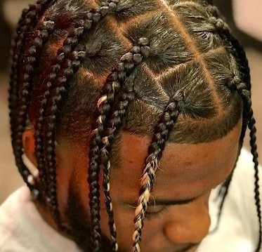 Bassirou - Bellach - Soleure | Strip Tease